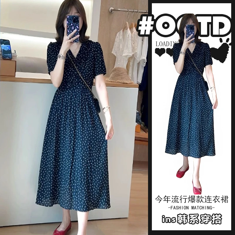 桔梗法式收腰显瘦连衣裙2025夏季中长款气质减龄V领印花裙女