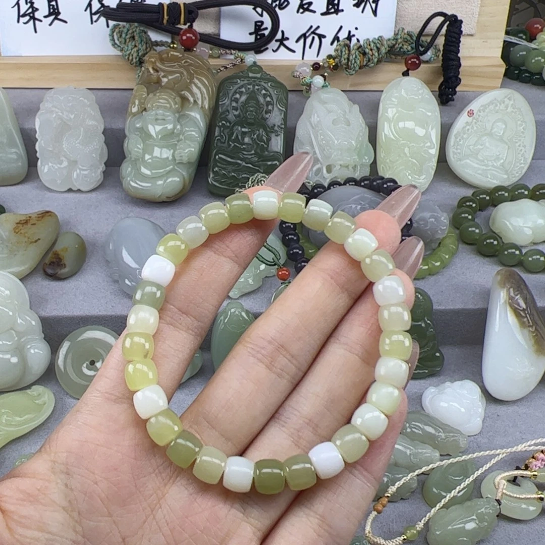 颈饰未镶嵌和田玉