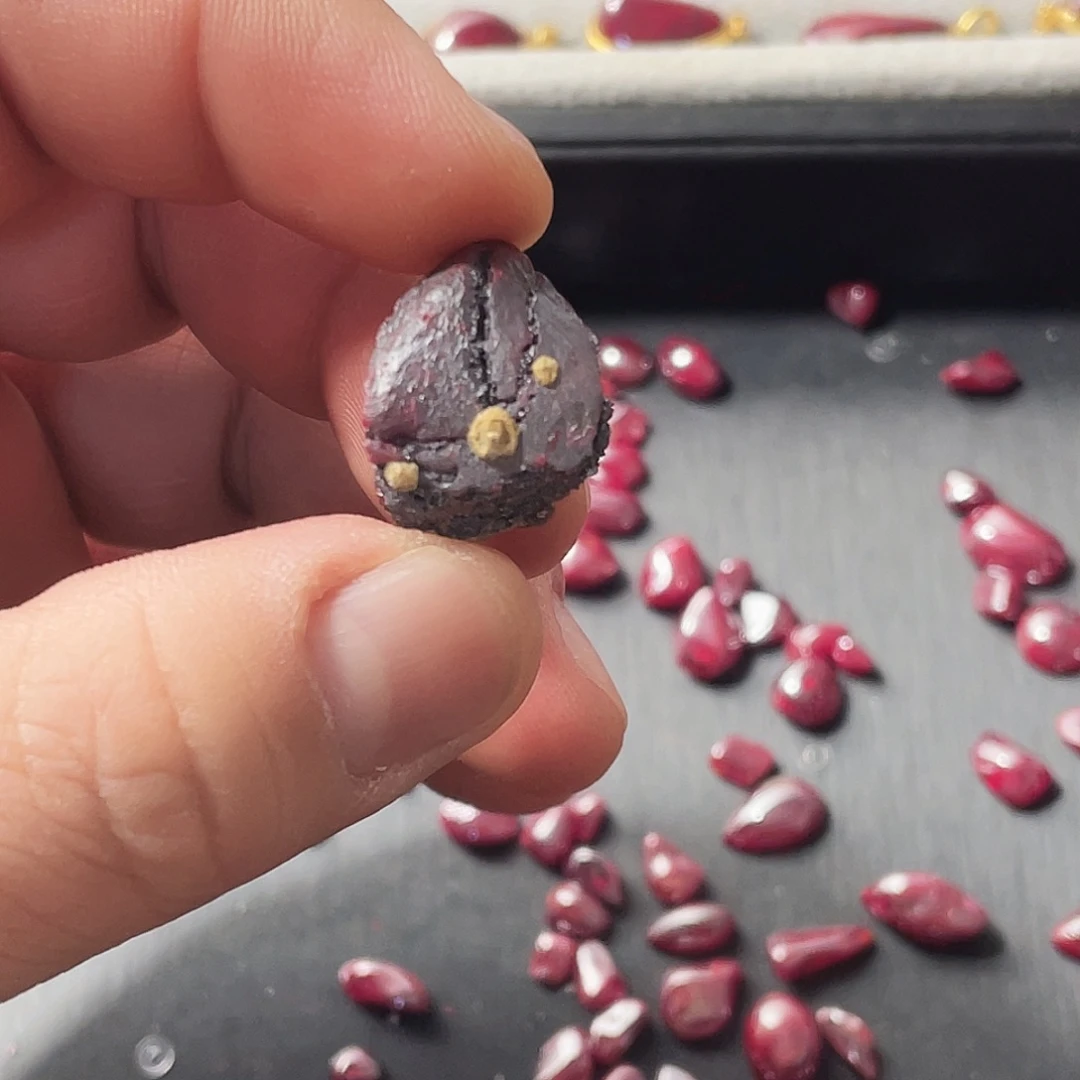 星***空天然辰砂天然黑晶体朱砂原石