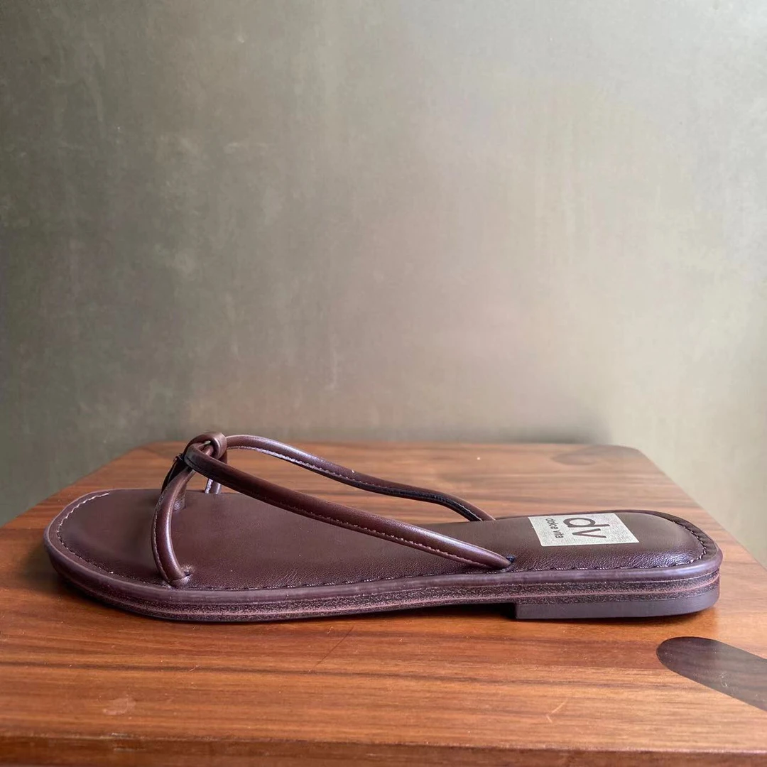 极简风人字凉拖鞋