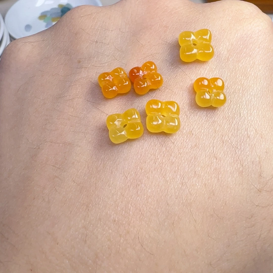 翡翠散珠花花一朵