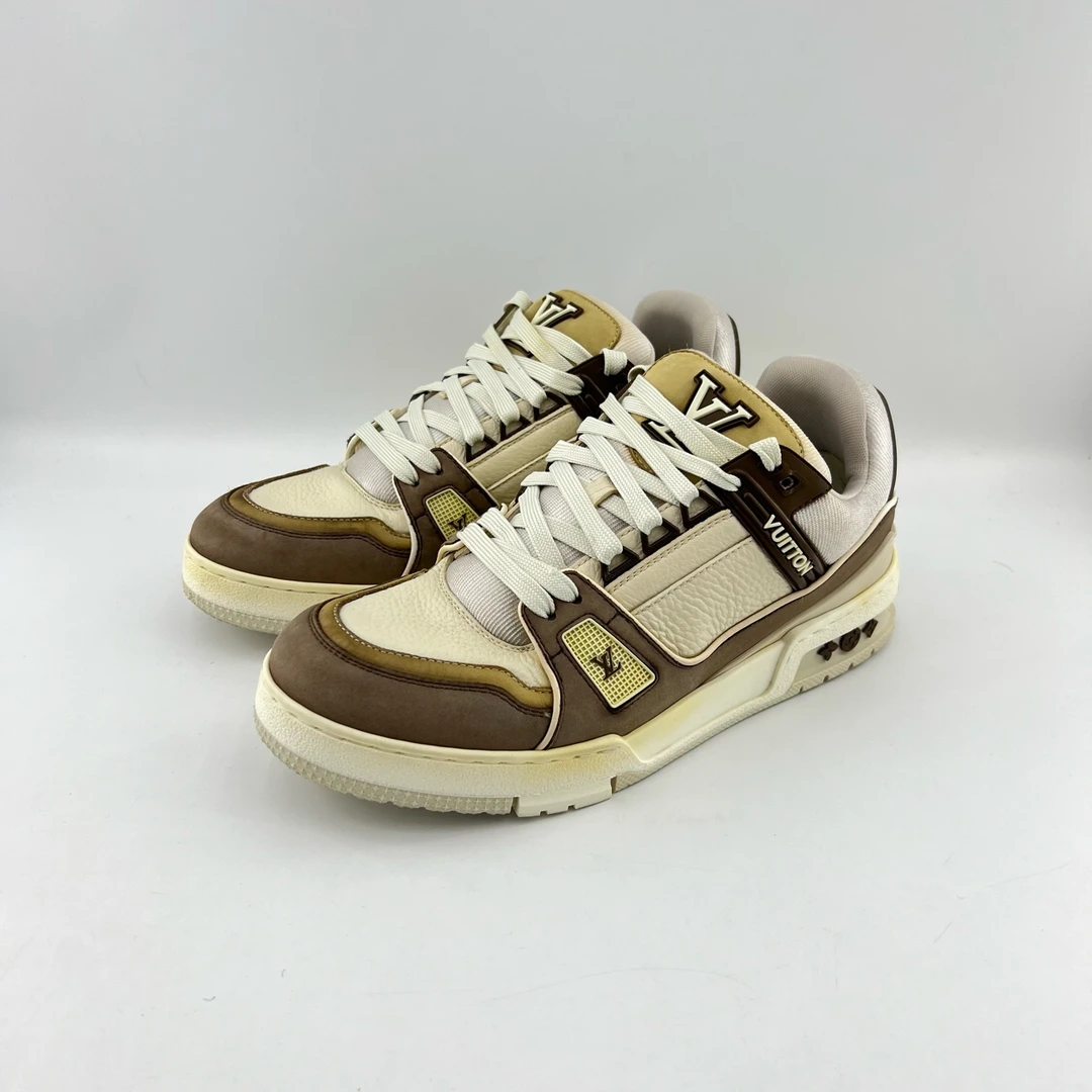 95新 LouisVuitton/路易威登 40.5码/摩卡色Trainer板鞋/10707940