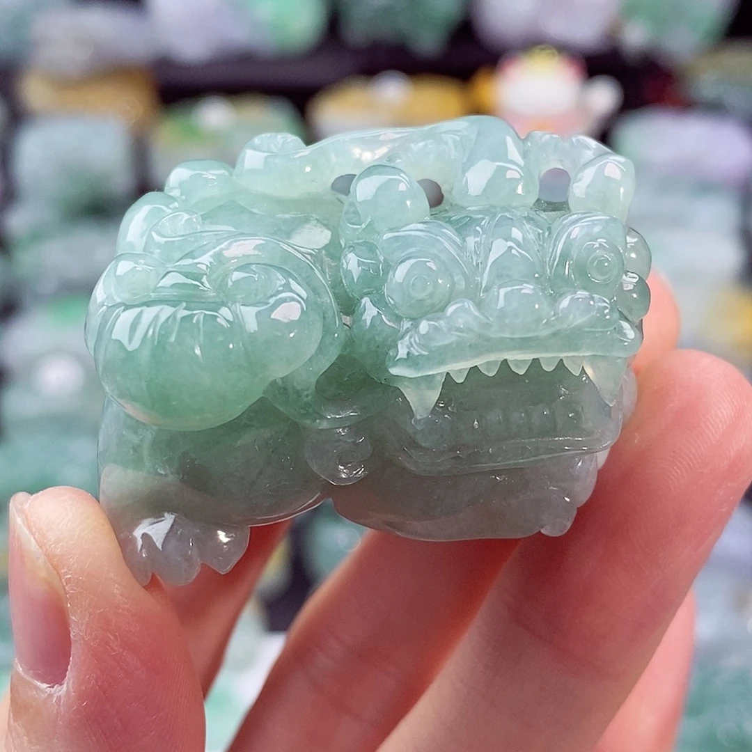 颈饰未镶嵌翡翠天然