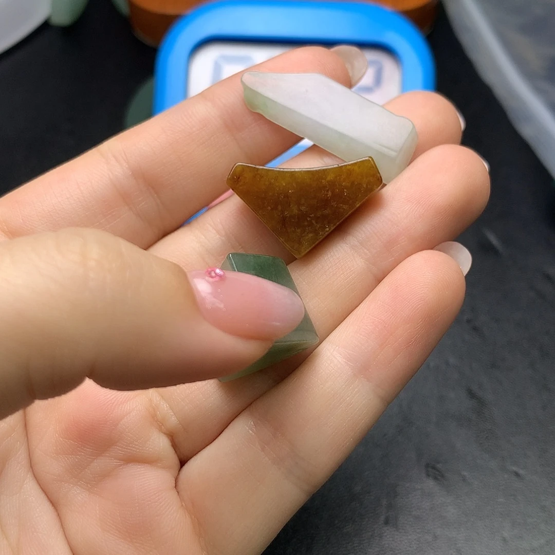 翡翠未镶嵌颈饰翡翠吊坠未镶嵌