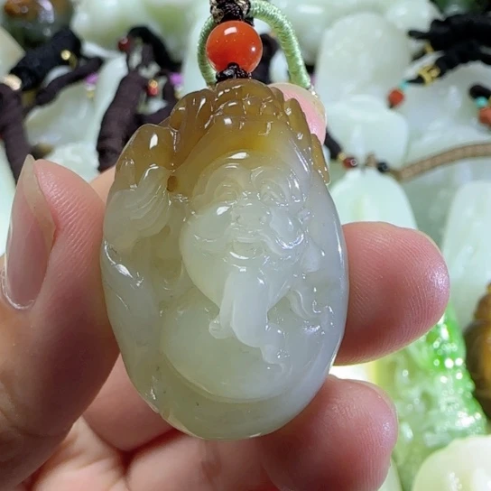 和田玉（糖玉）未镶嵌颈饰