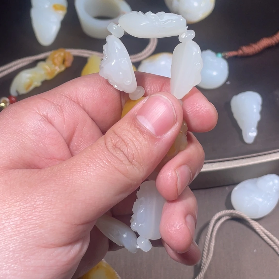 和田玉未镶嵌手链