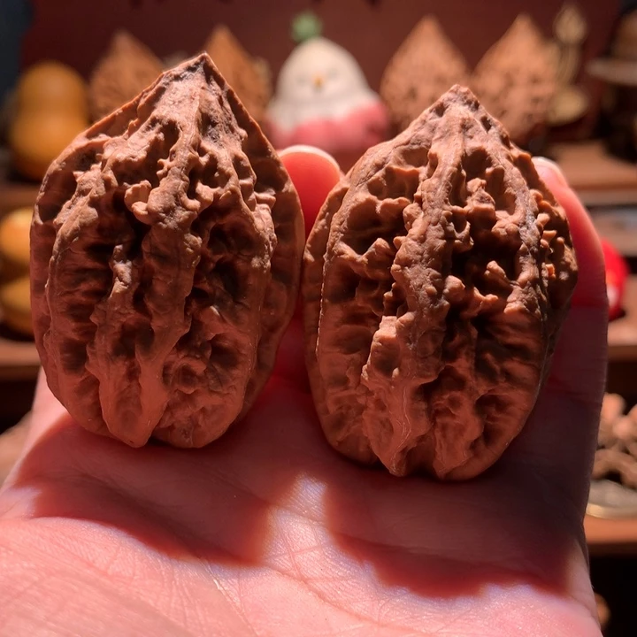 文玩核桃吊坠楸玥核9