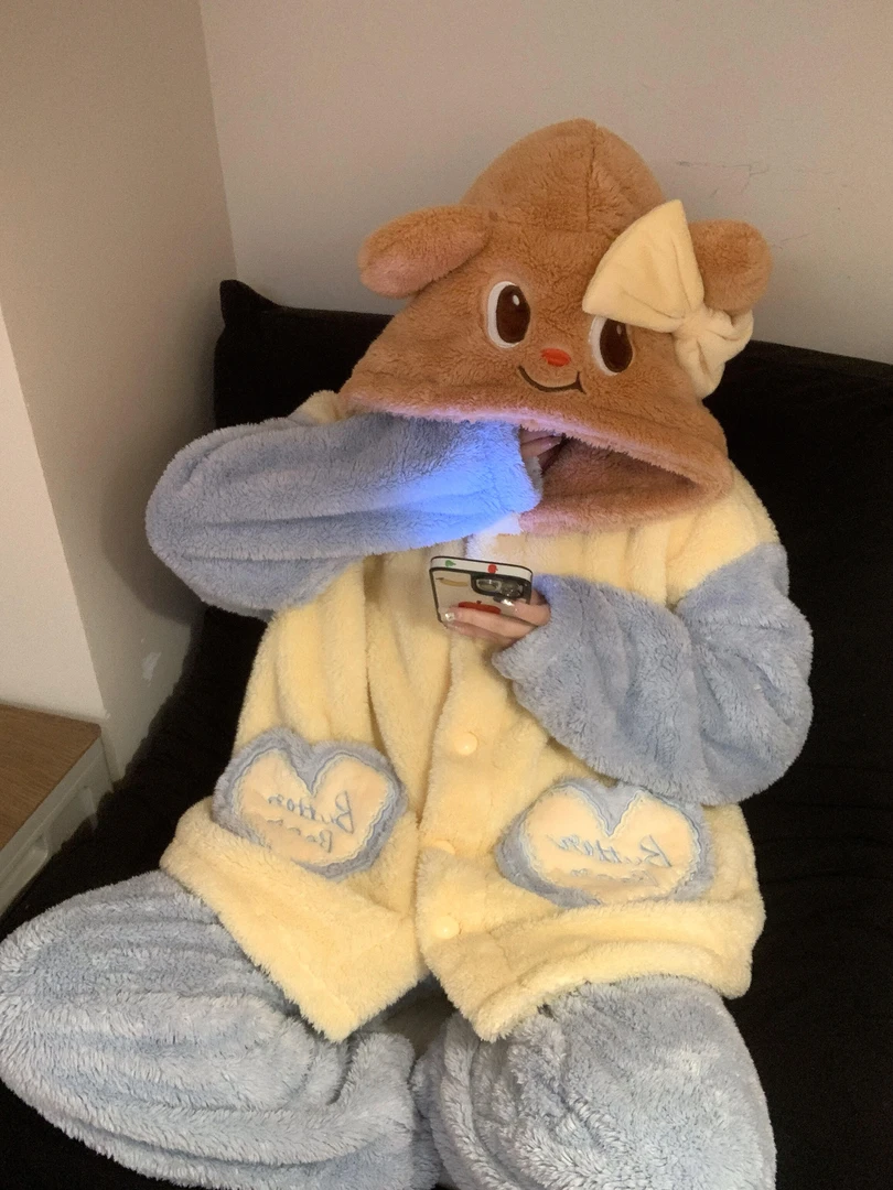 可爱卡通珊瑚绒小熊连帽睡衣女秋冬季款加绒加厚家居服套装可外穿