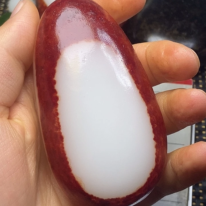 和田玉未镶嵌把件