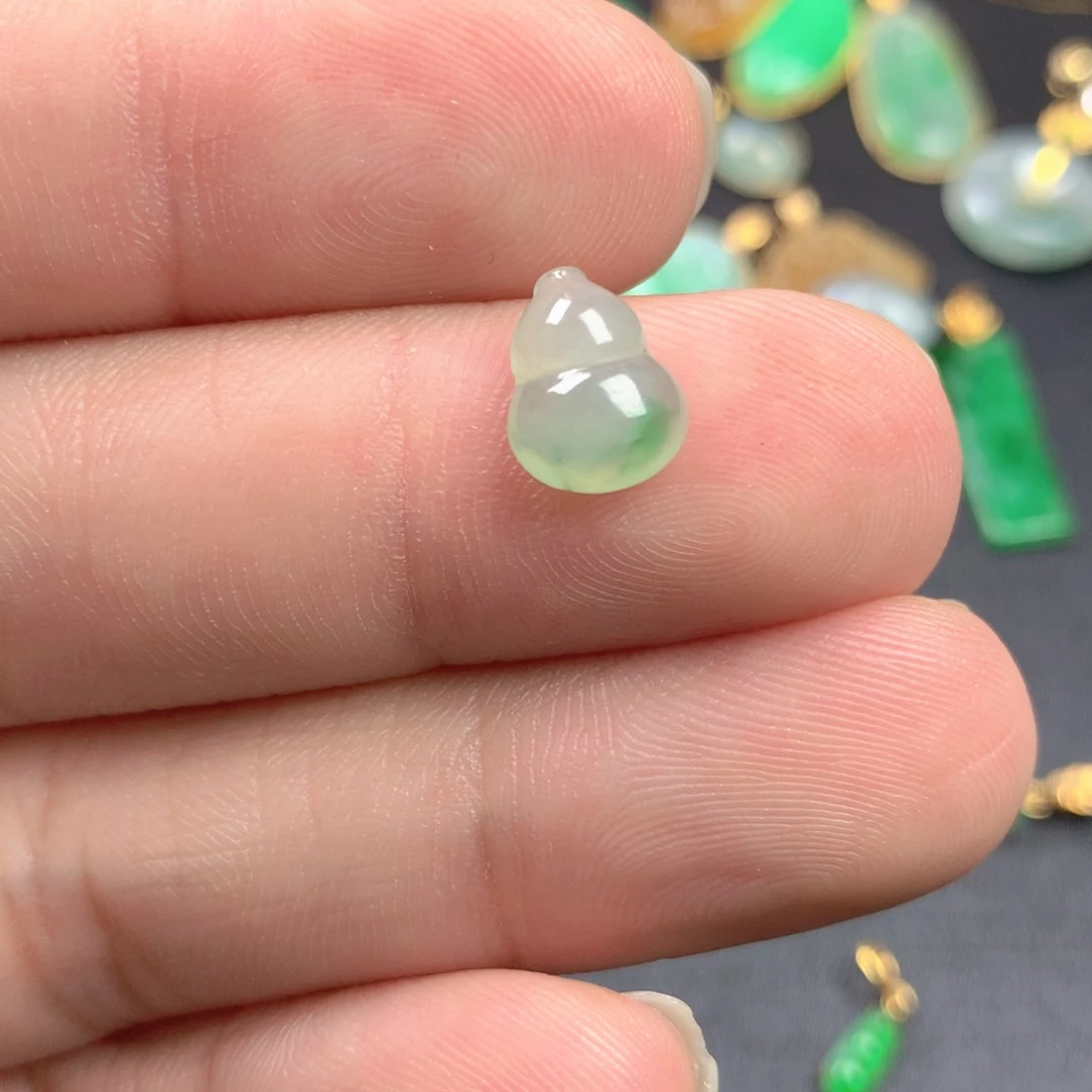 【闪购商品】颈饰未镶嵌翡翠翡翠