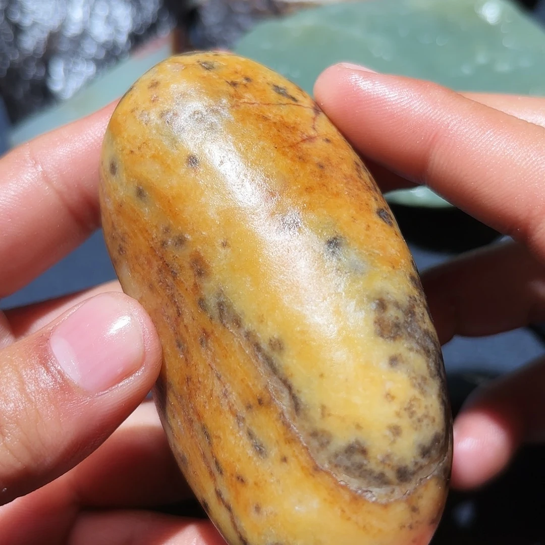 和田玉未镶嵌珠宝奇石