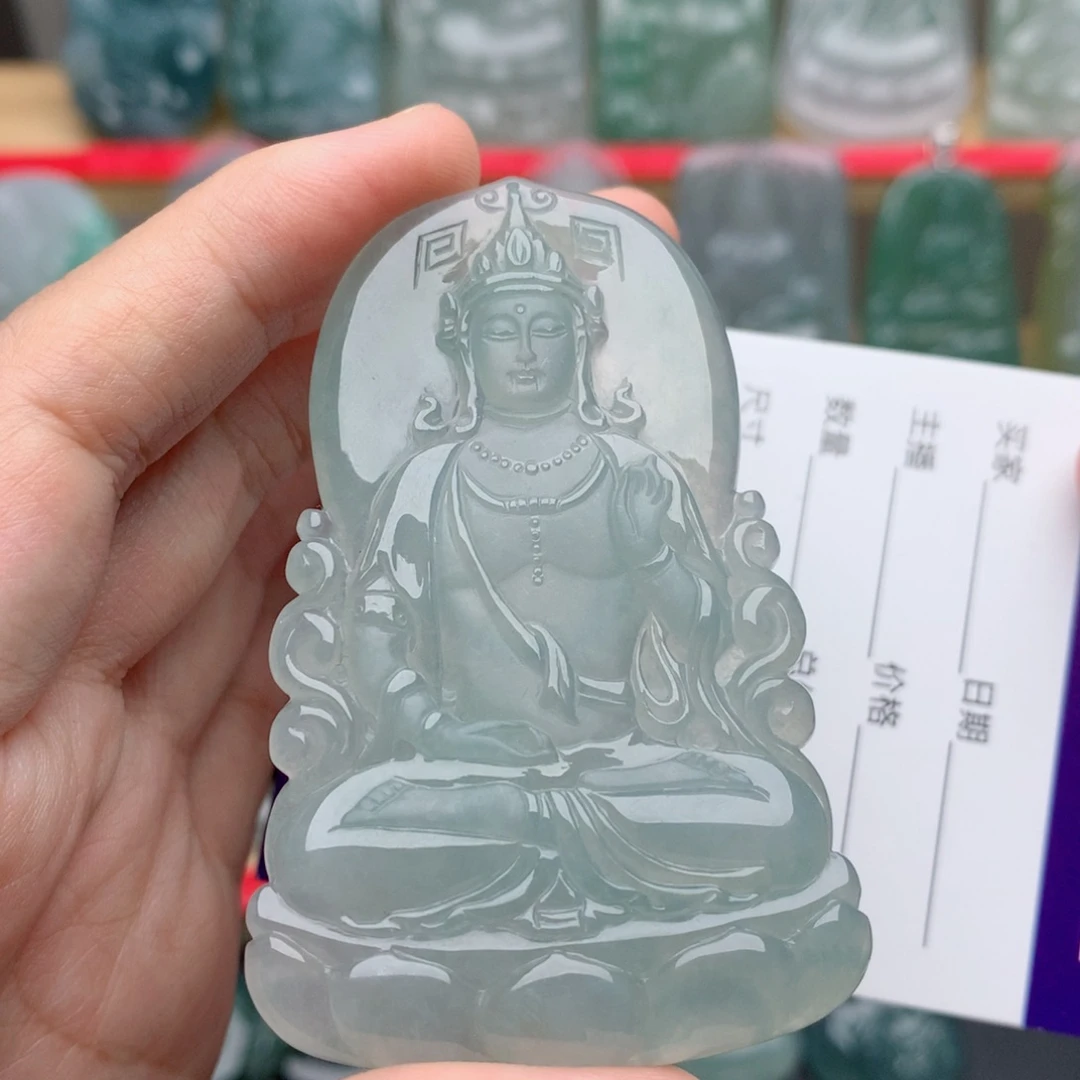 颈饰未镶嵌翡翠观音