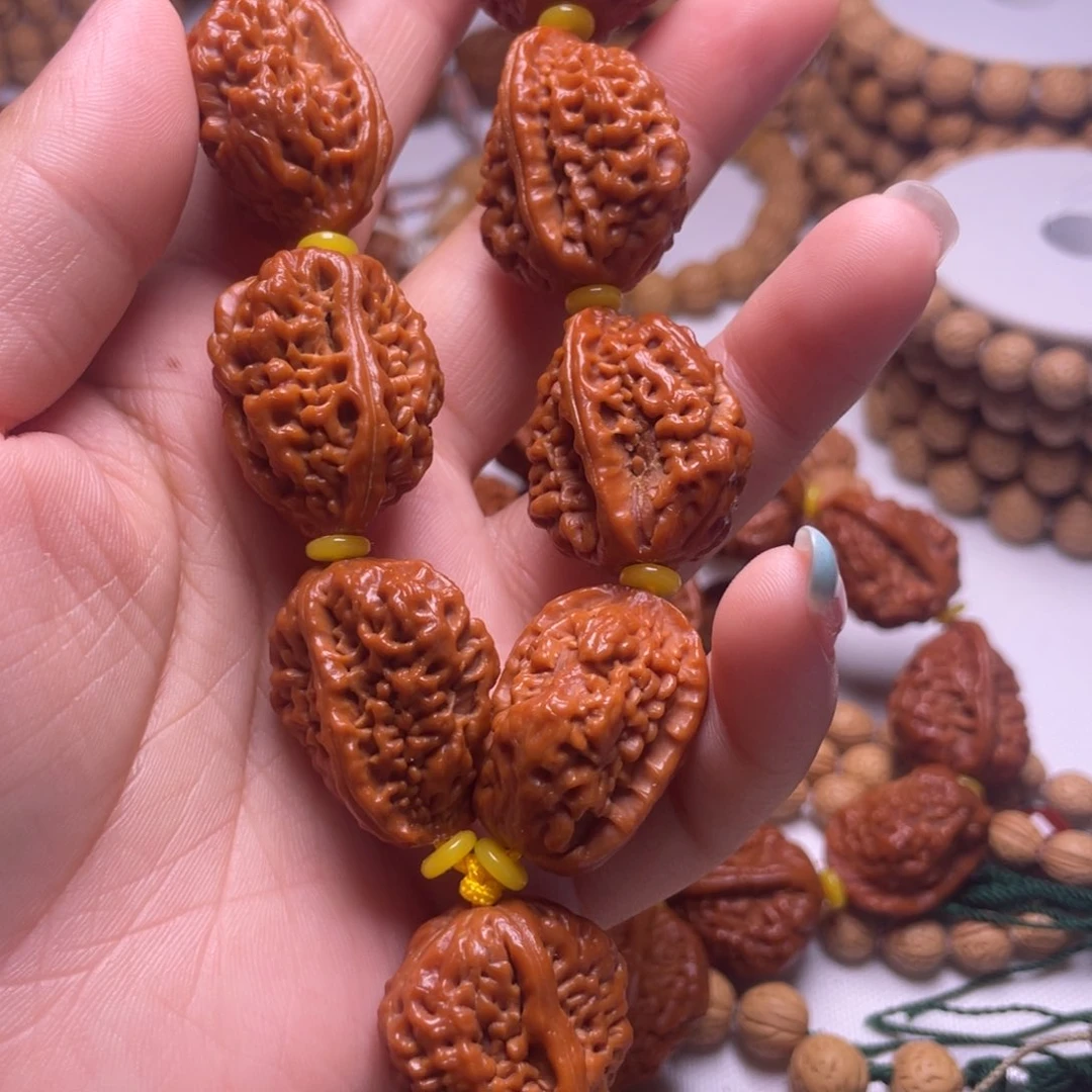 无***！文玩核桃吊坠绣花鞋