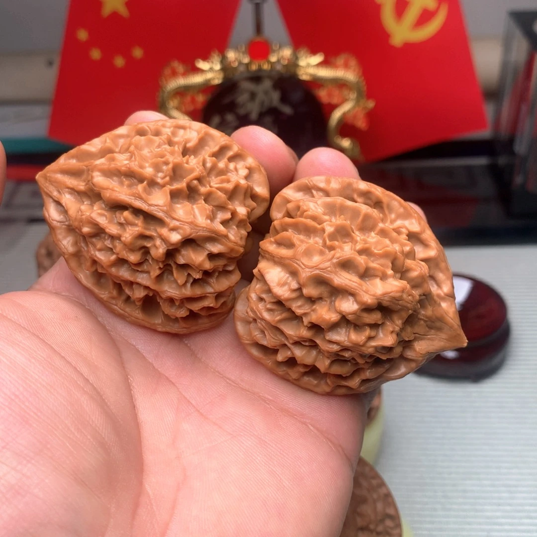 文玩核桃吊坠龙门涧