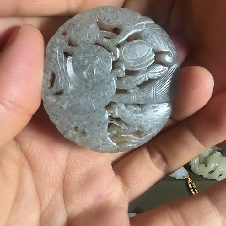 和田玉未镶嵌挂件