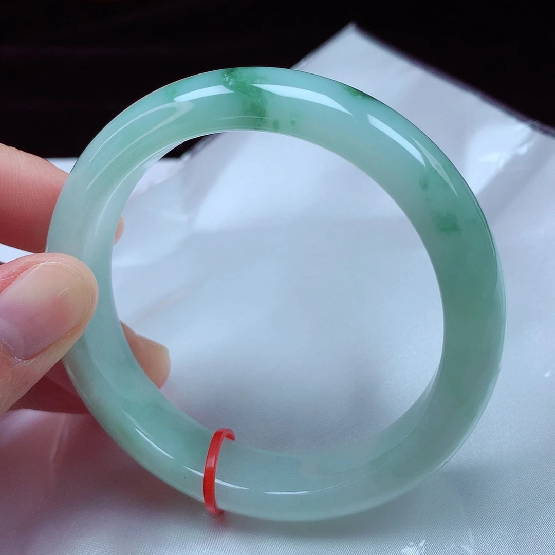 翡翠手镯未镶嵌58-59圈