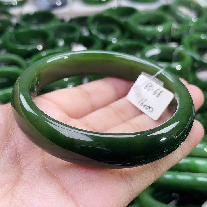 未镶嵌手镯和田玉（碧玉）