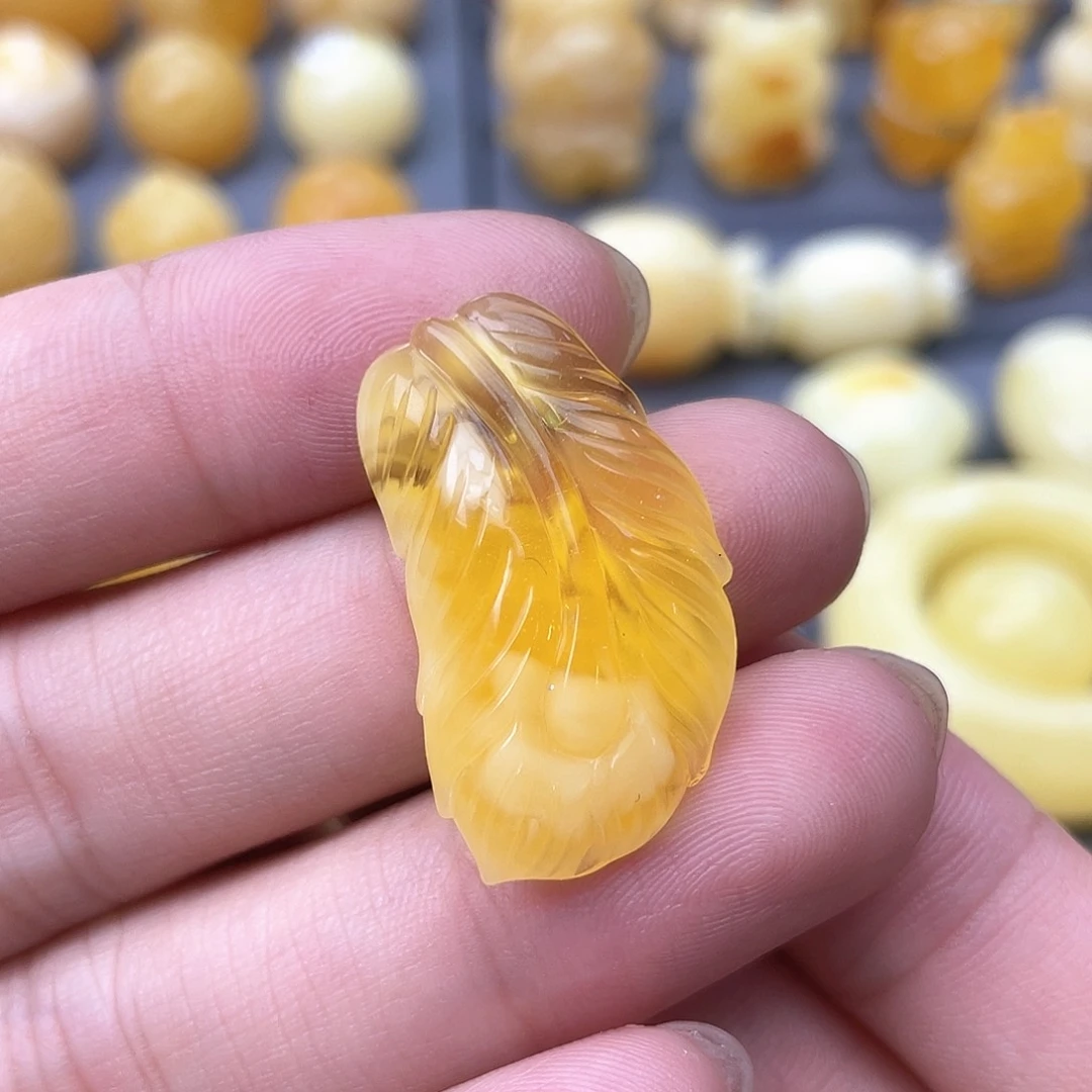 未镶嵌琥珀裸石蜜蜡