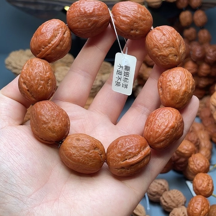 文玩核桃吊坠大枣