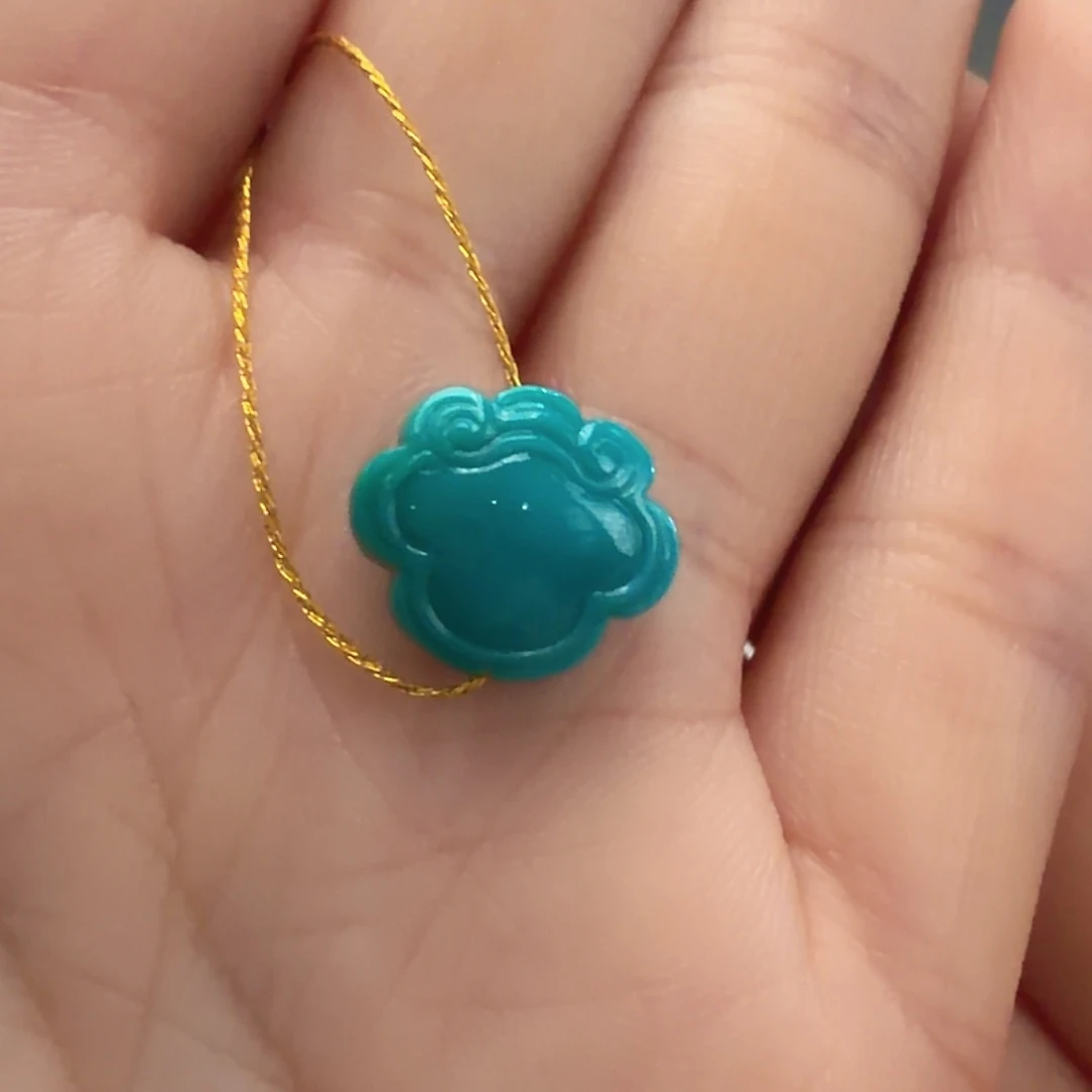 绿松石未镶嵌颈饰