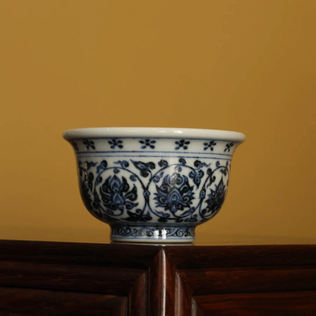 畅怀堂·青花缠枝莲小压手杯景德镇陶瓷纯手工手绘茶具茶器