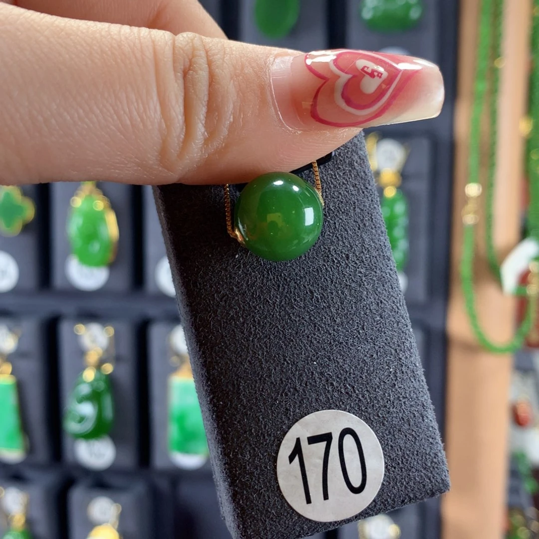 和田玉吊坠18K金镶嵌