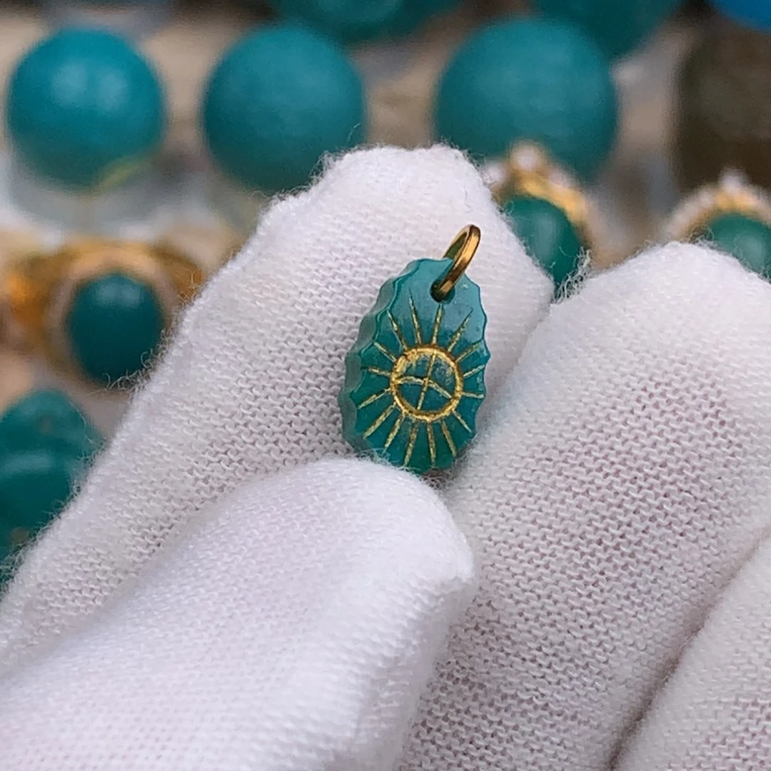 未镶嵌绿松石珠宝奇石