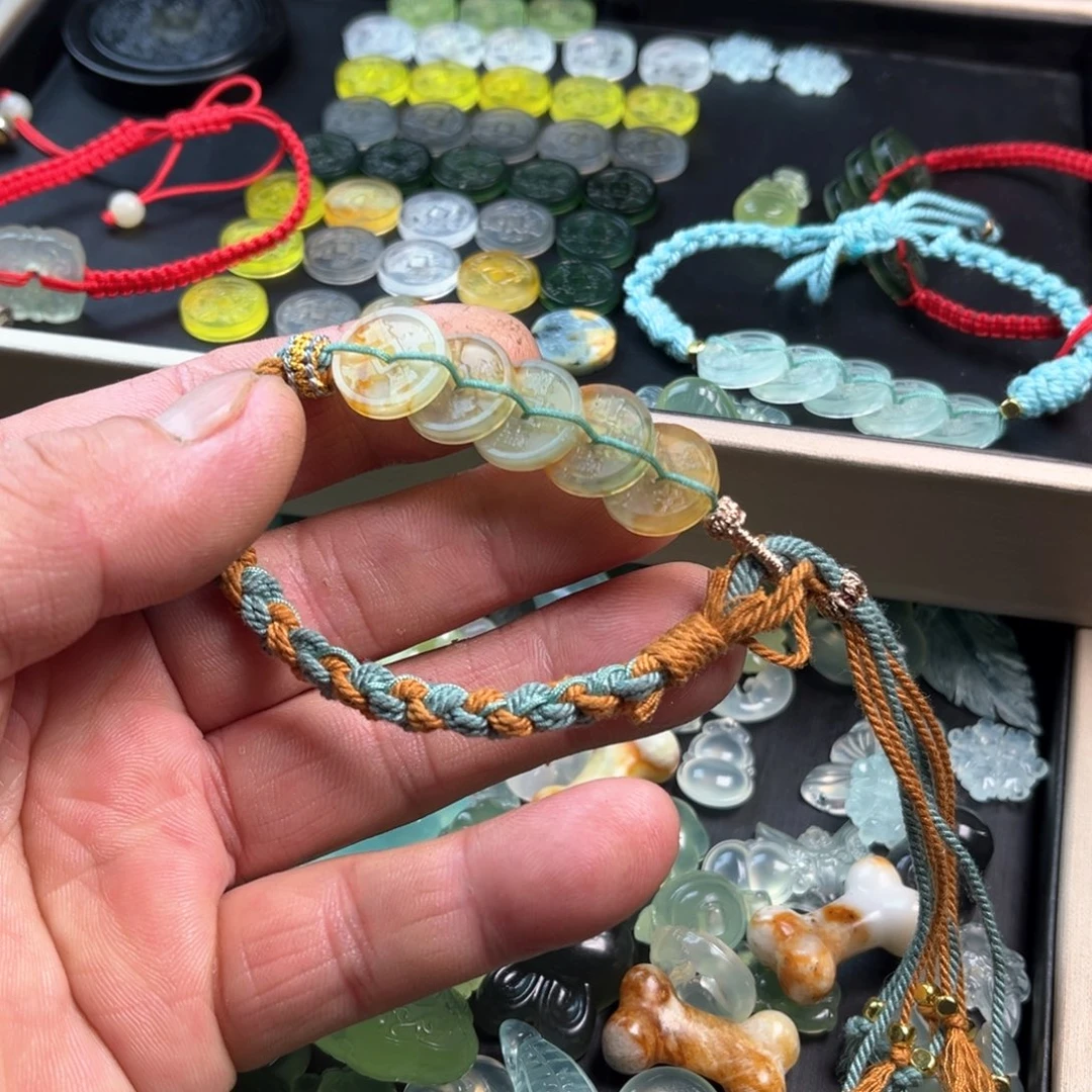 蛇纹石玉原石未镶嵌流**月