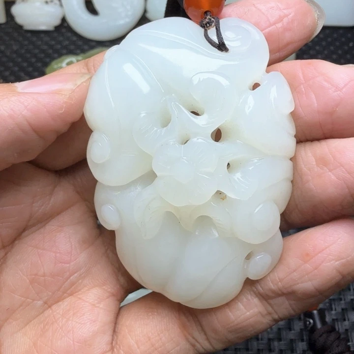 和田玉未镶嵌挂件