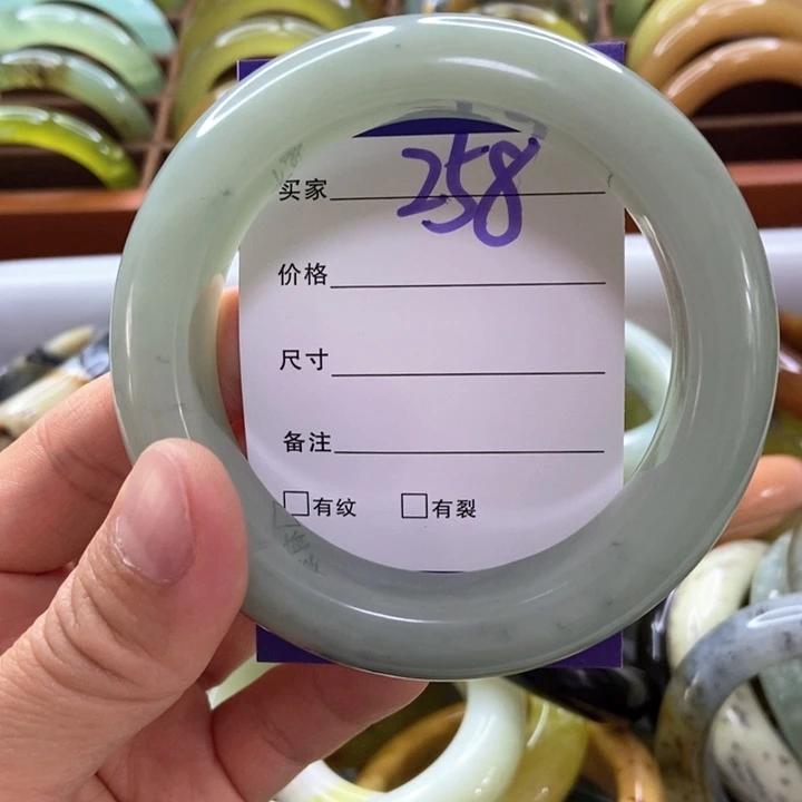 蛇纹石玉未镶嵌手镯喜**康