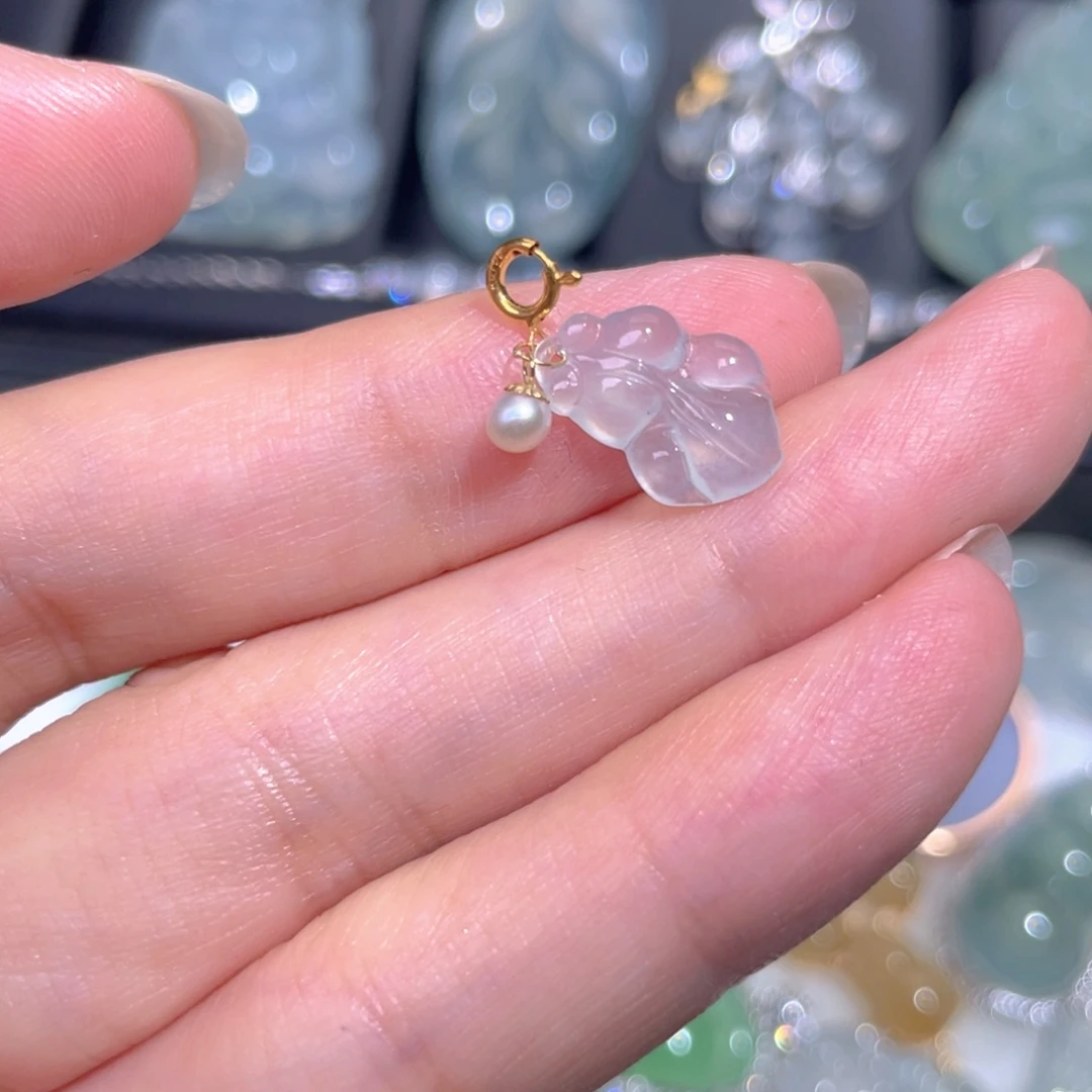 颈饰18K金镶嵌翡翠翡翠