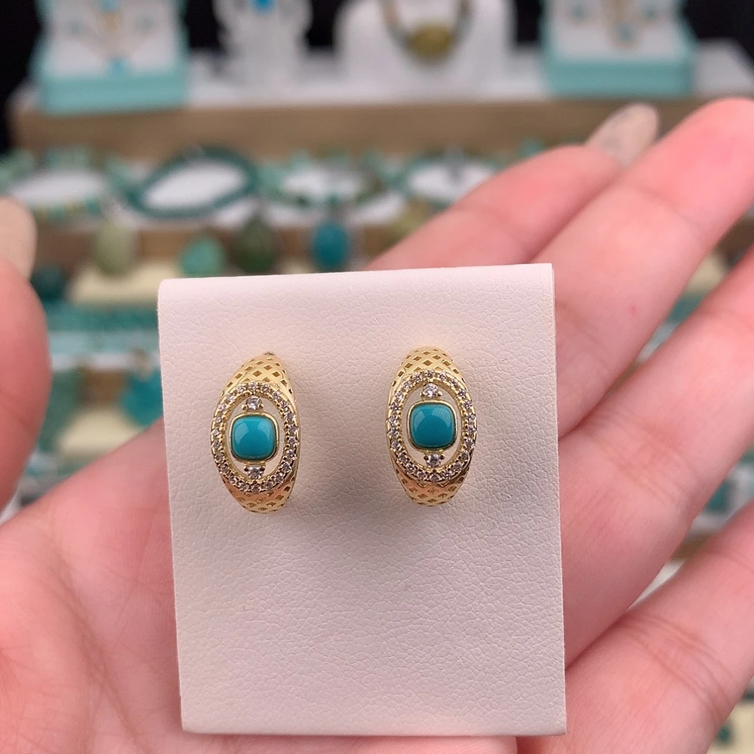 绿松石未镶嵌耳饰