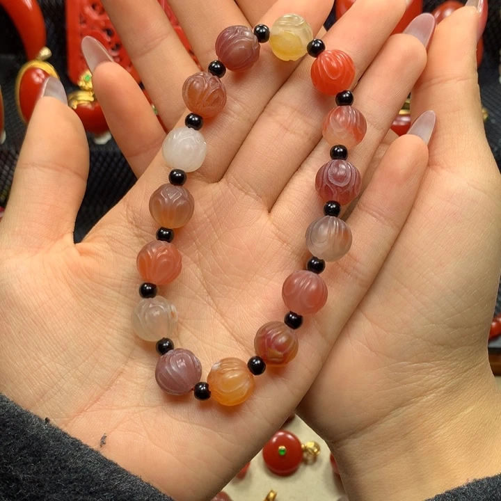 白****南红玛瑙未镶嵌手串