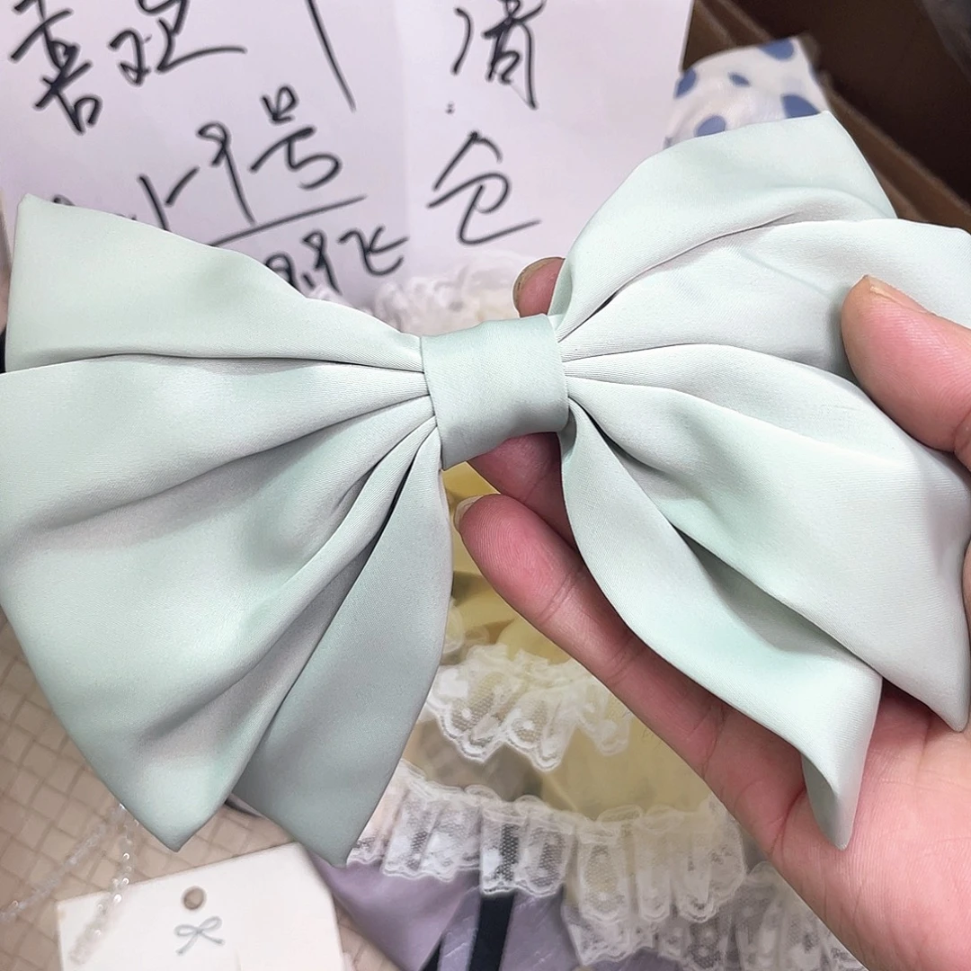 布艺铁合金绿色缎面弹簧夹