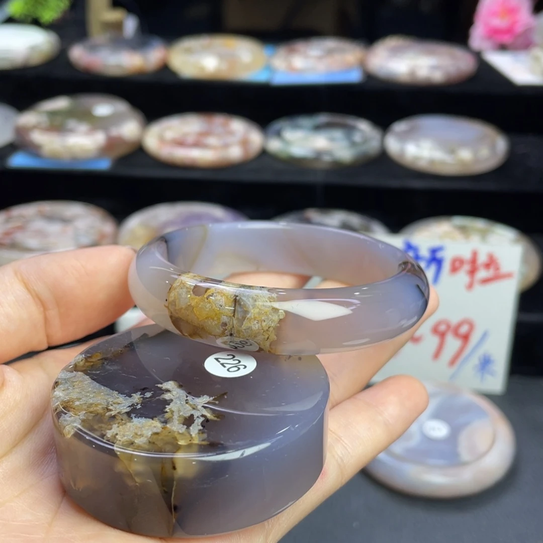 未镶嵌手镯石英质玉53/226