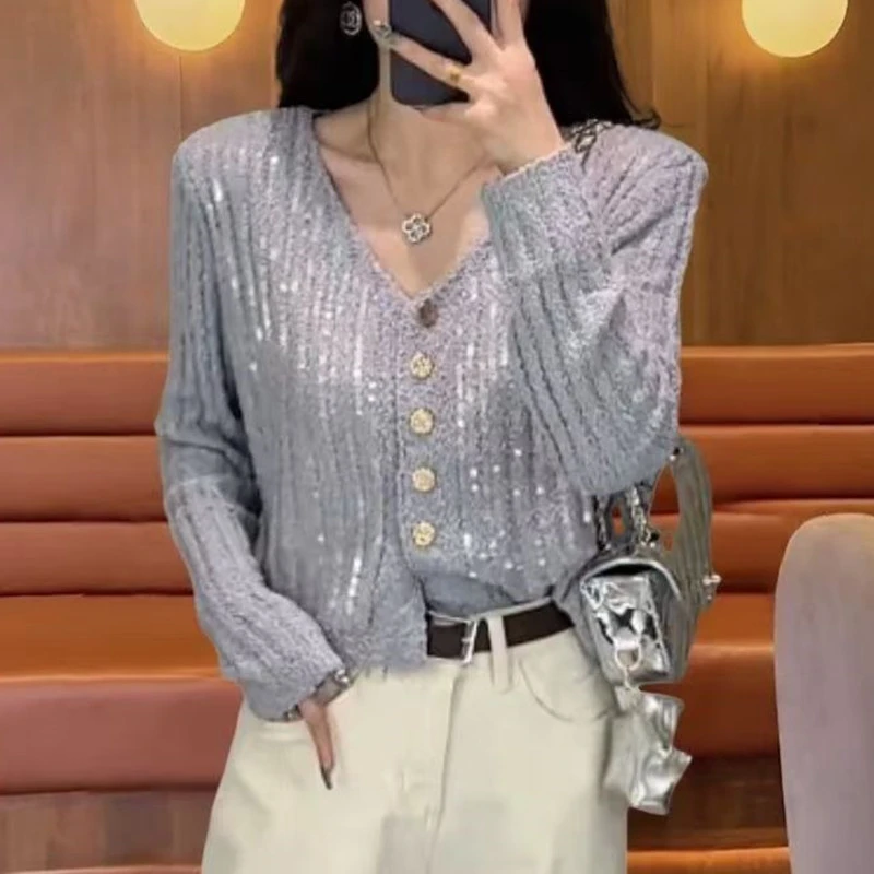 2025早春新款时尚气质显瘦薄款毛衣女小个子短款亮片v领针织开衫