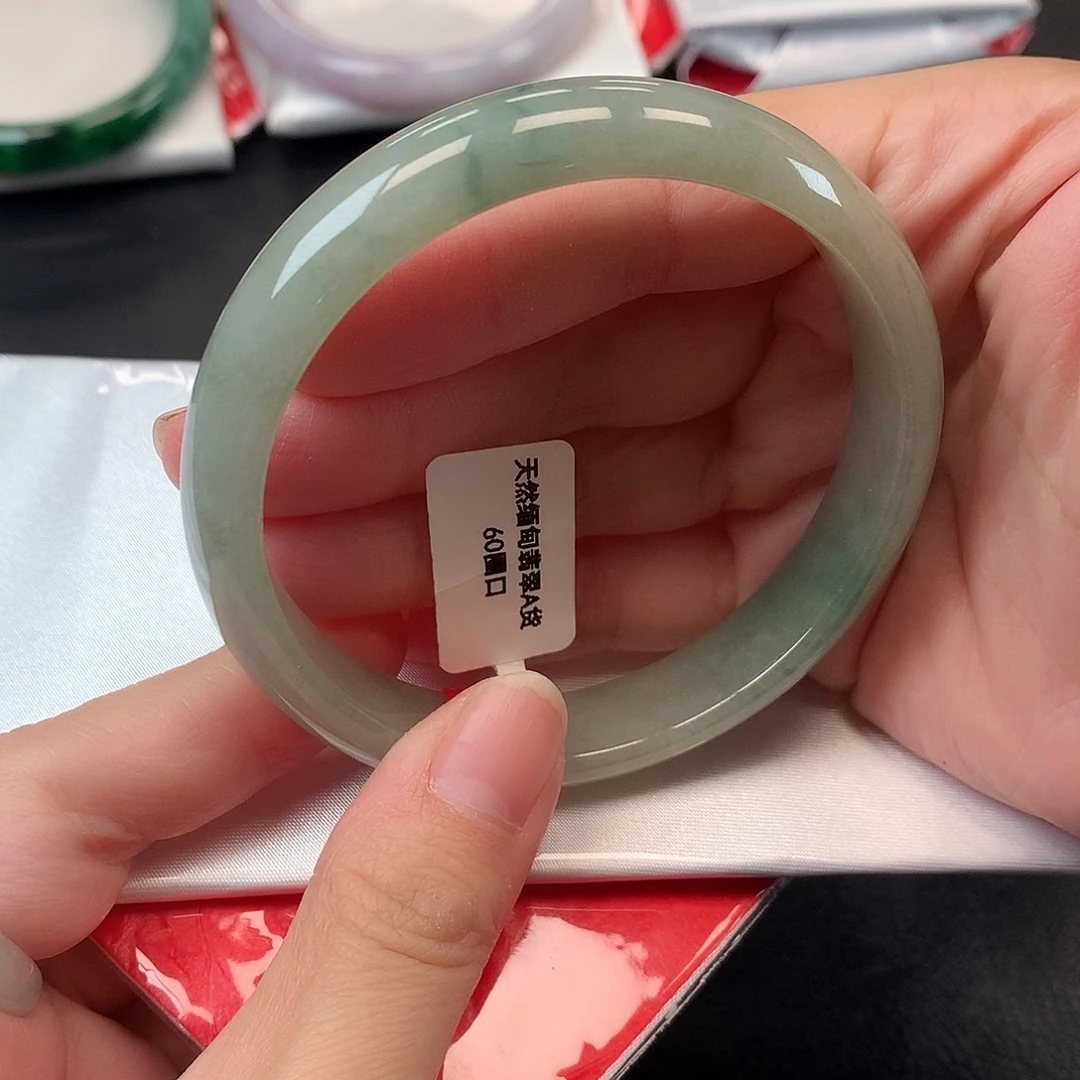 翡翠未镶嵌手镯60圈口冰湖水绿