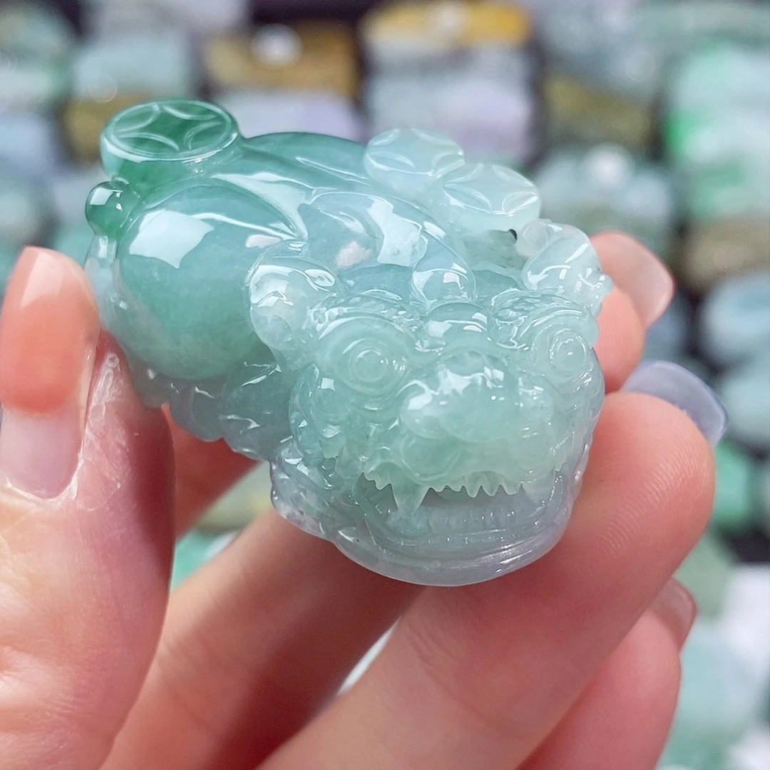 颈饰未镶嵌翡翠天然