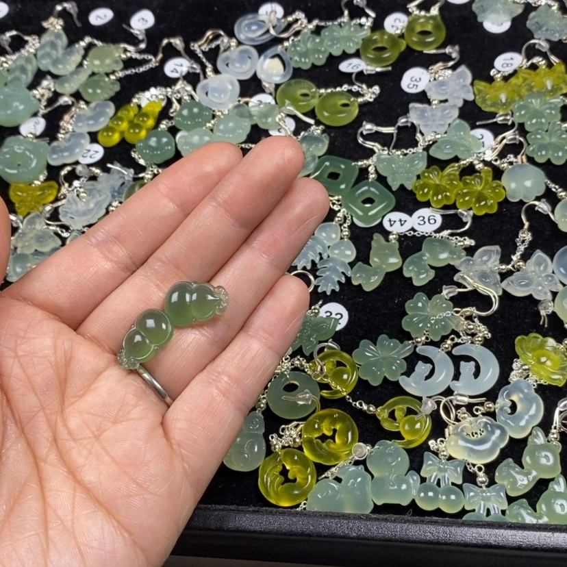 【闪购商品】蛇纹石玉挂件耳饰耳环项链未镶嵌?***亿