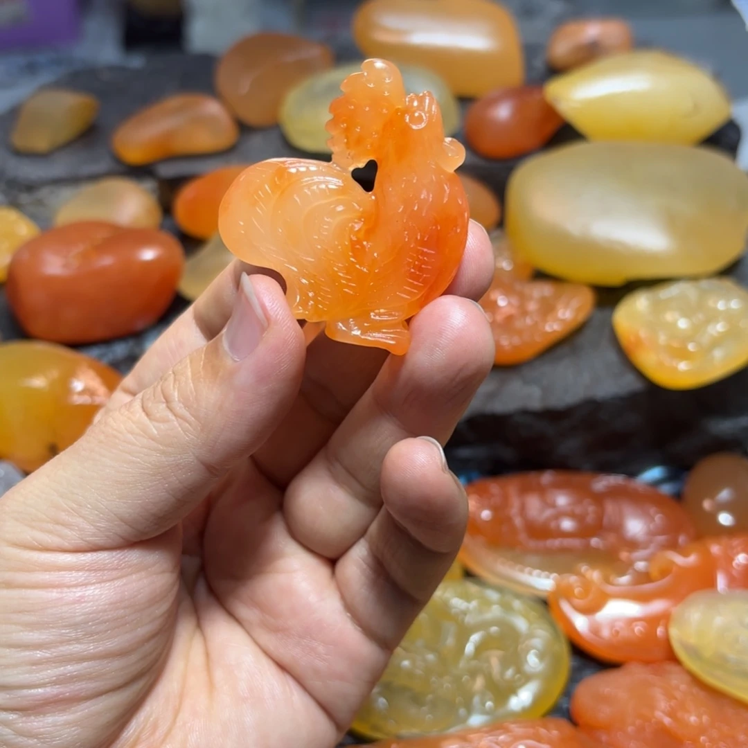 石英质玉挂件未镶嵌T****仔