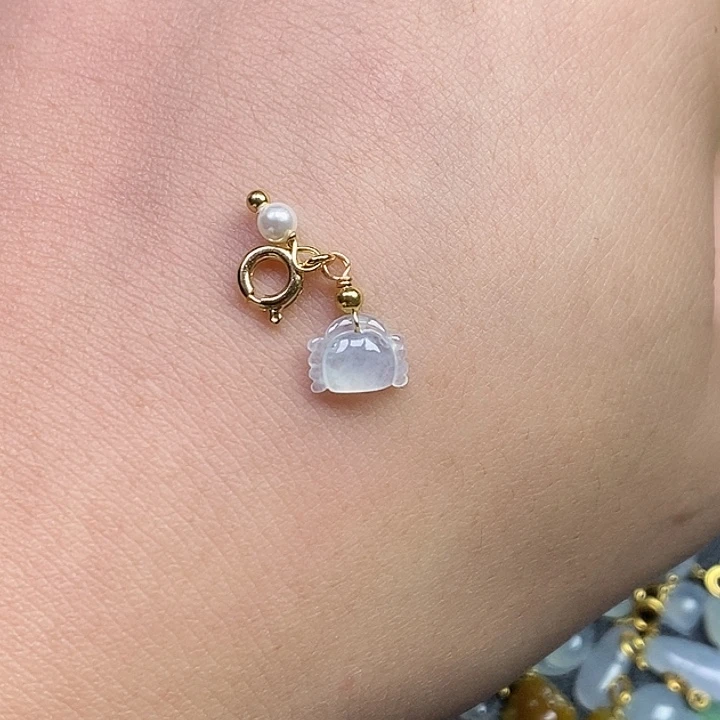 翡翠合金颈饰螃蟹