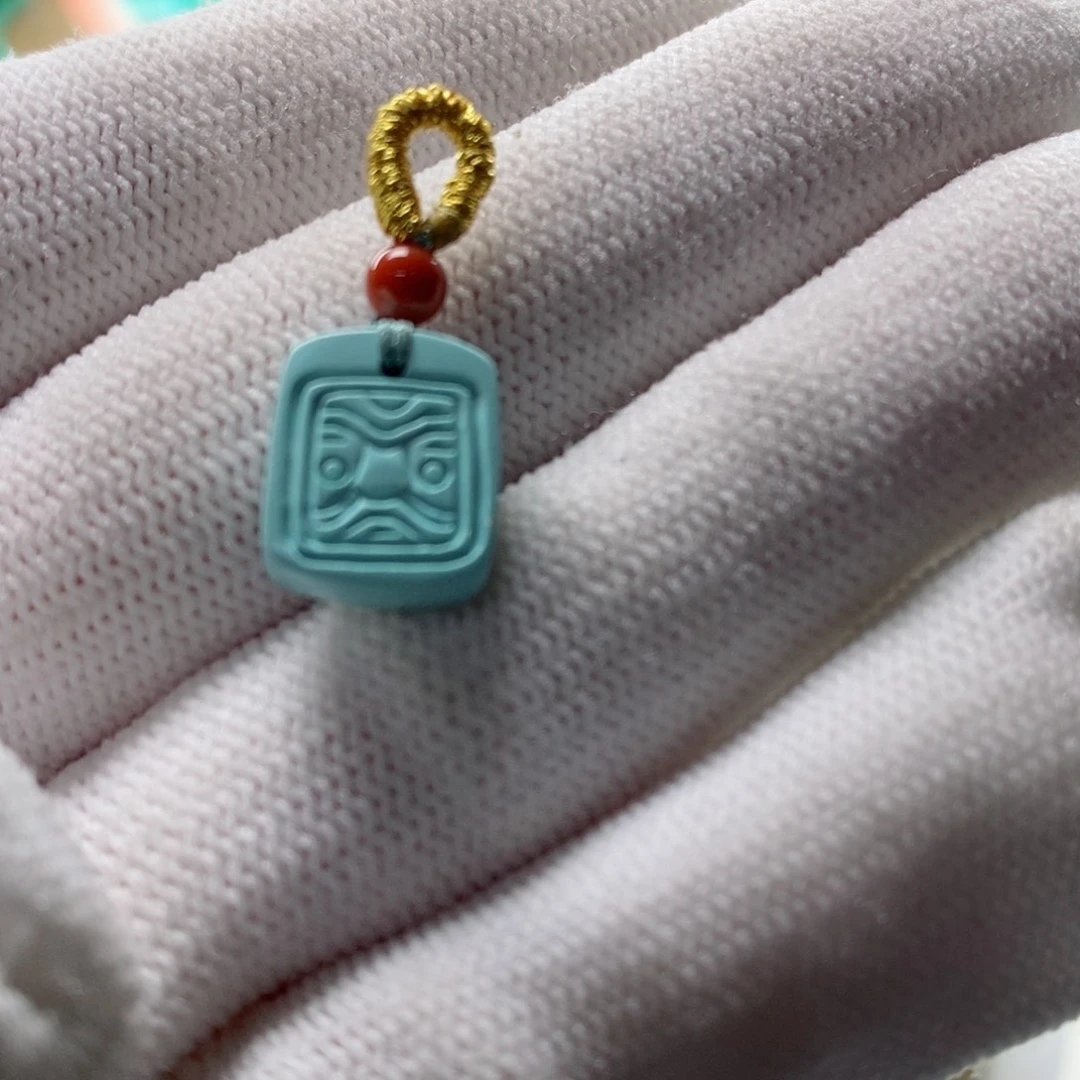 绿松石颈饰未镶嵌