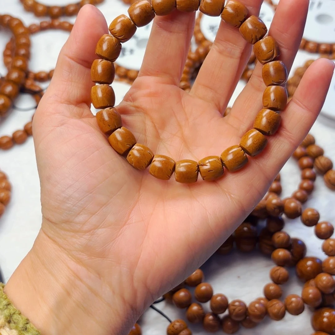 一***徐秦岭龙纹桃核无纹直切