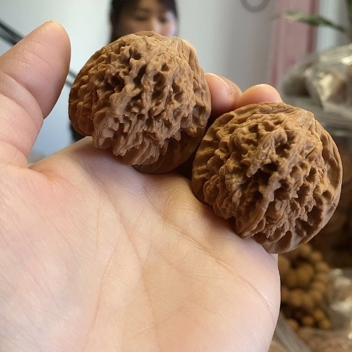 文玩核桃把件43满天星红皮