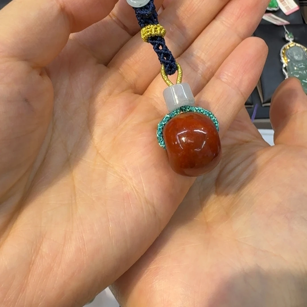 翡翠未镶嵌颈饰路路通