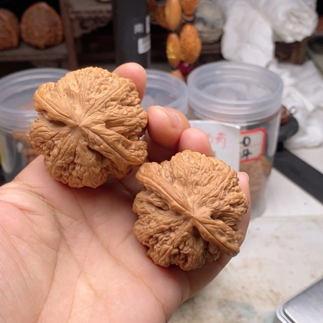 吊坠文玩核桃46粗筋有修