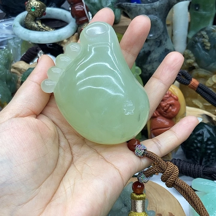 岫玉未镶嵌手把件