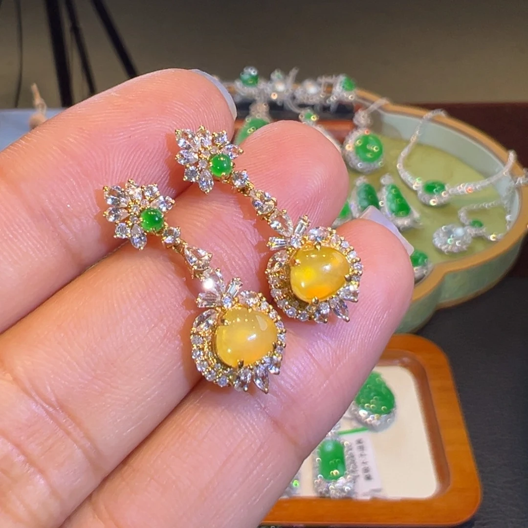 翡翠18K金镶嵌耳饰