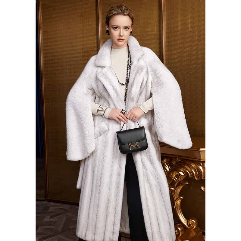 【雄视八方】2025冬季新款十字貂整貂皮草大衣时尚外套女S23406