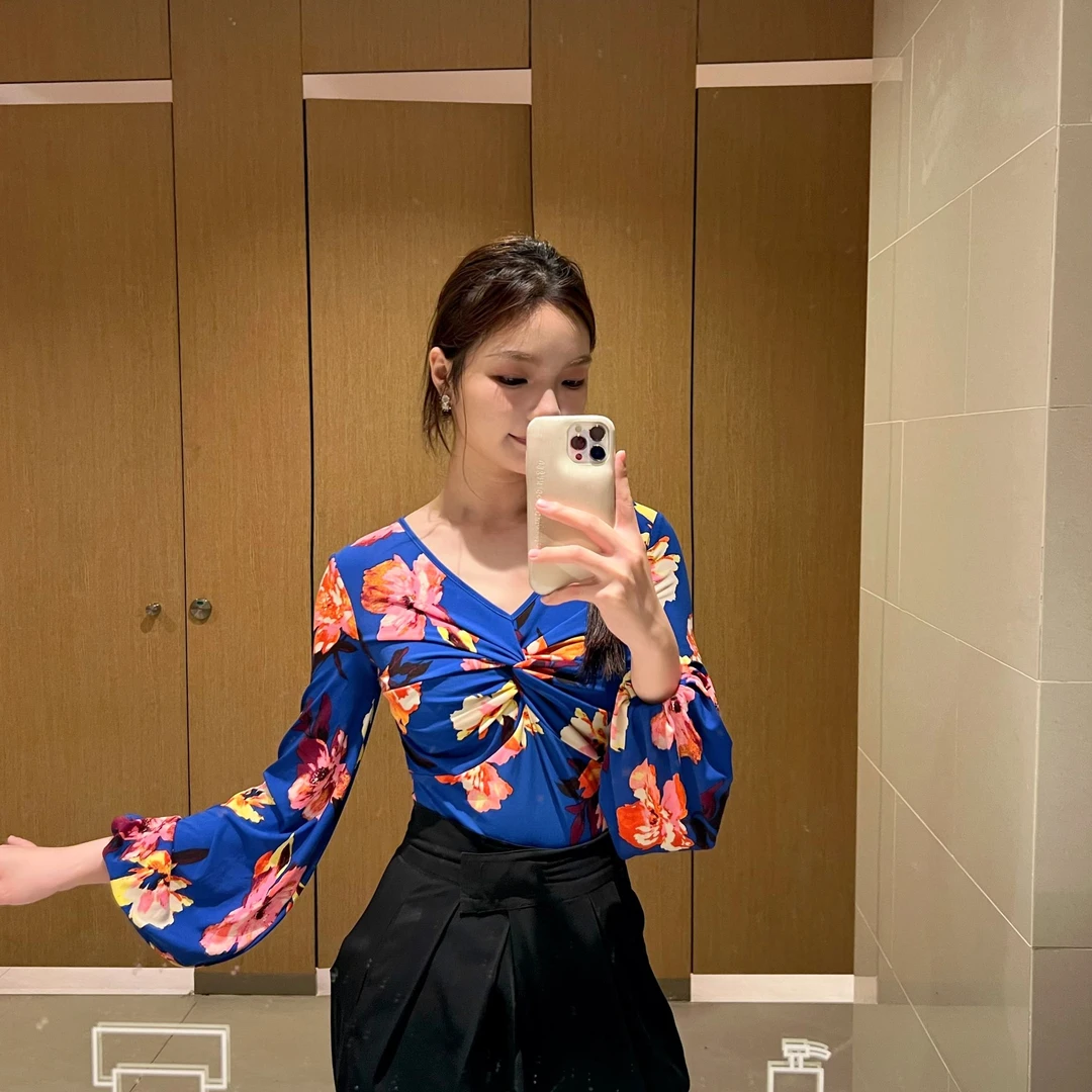 【WIN舞服定制】蓝楼花上衣—摩登舞服气质修身V领时尚摩登舞上衣